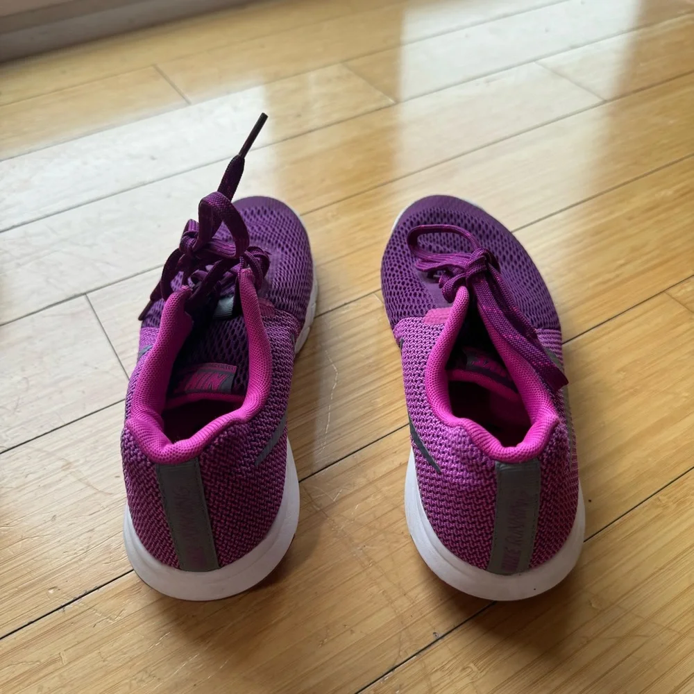 Nike Women’s Purple Training Sneakers